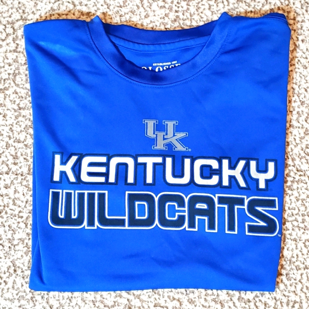 UK - Kentucky Wildcats Colesseum t-shirt